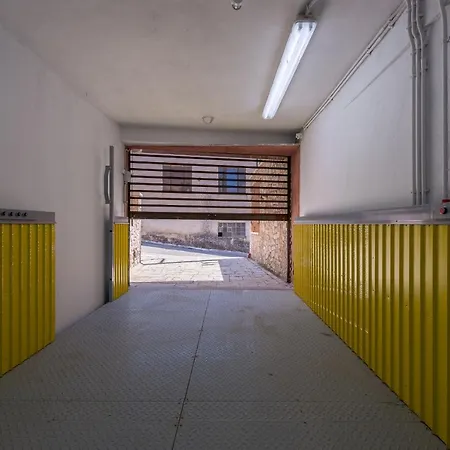 Kallisto Mountain House Ii *